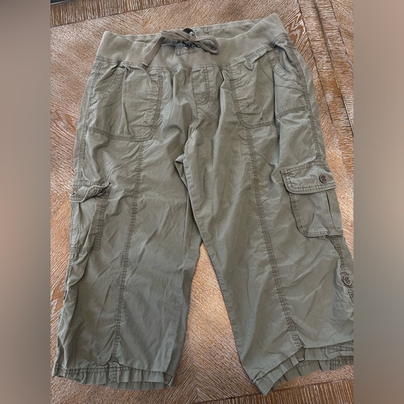 Calvin Klein Capri Green Cargo Pants Sz XXL Drawstring Waist 38” Inseam 21” - Picture 1 of 6